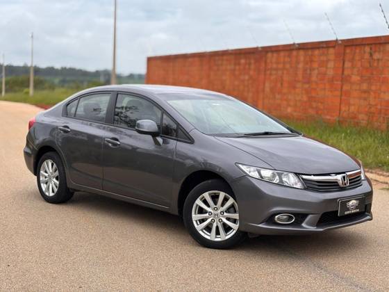 HONDA CIVIC 1.8 LXS 16V FLEX 4P AUTOMÁTICO